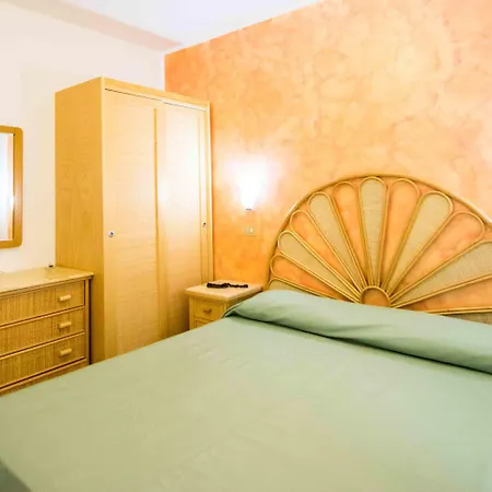 Resort Rocca Di Vadaro - Seafront Suites, & 3*