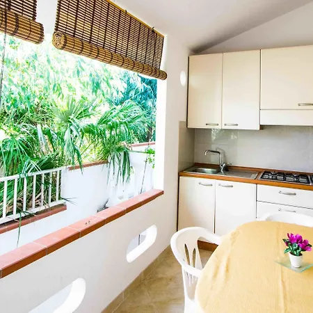 Rocca Di Vadaro - Seafront Suites, & 3* Capo Vaticano