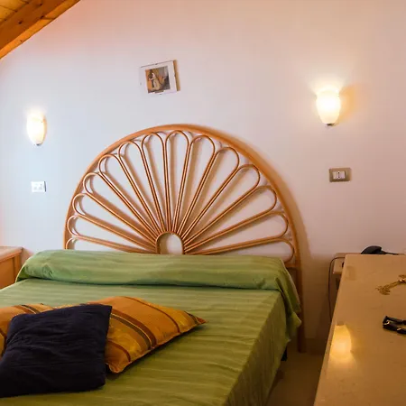 Rocca Di Vadaro - Seafront Suites, &