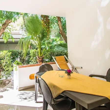 Semesteranläggning (resort) Rocca Di Vadaro - Beachfront Suites, & Capo Vaticano