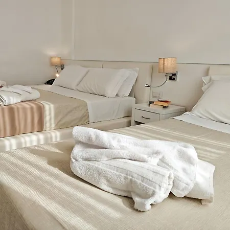 Resort Rocca Di Vadaro - Seafront Suites, &