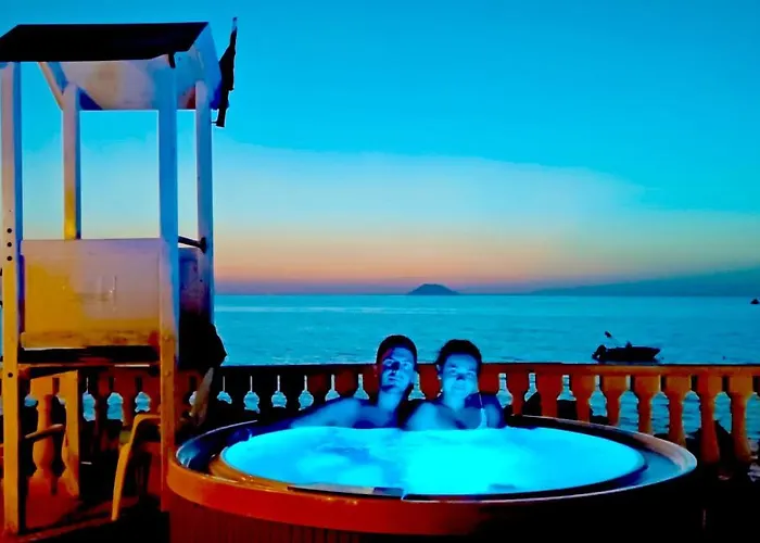 Rocca Di Vadaro - Beachfront Suites, & Resort