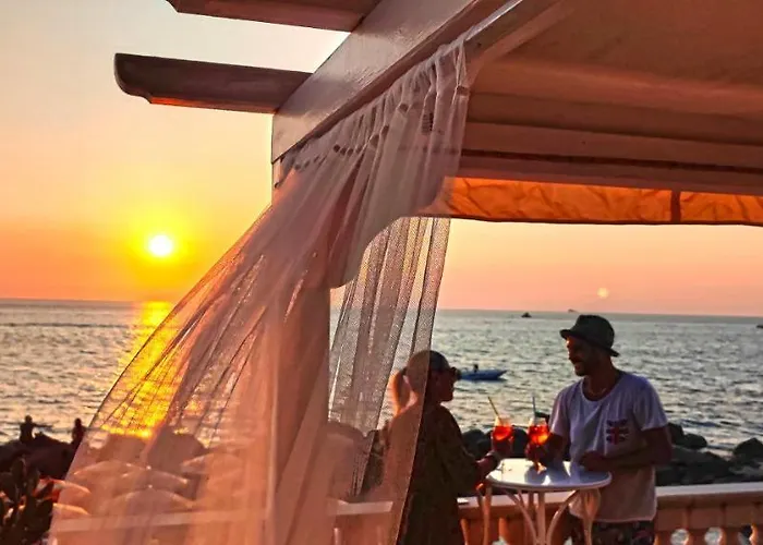 Rocca Di Vadaro - Beachfront Suites, & Capo Vaticano