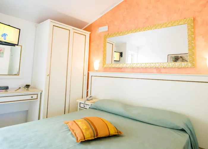 Rocca Di Vadaro - Beachfront Suites, &