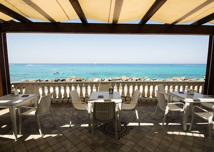 Rocca Di Vadaro - Beachfront Suites, &