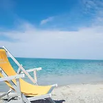 Rocca Di Vadaro - Beachfront Suites, & Station touristique