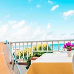 Rocca Di Vadaro - Beachfront Suites, & 3*