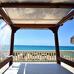 Rocca Di Vadaro - Beachfront Suites, &