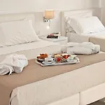 Rocca Di Vadaro - Seafront Suites, & Capo Vaticano