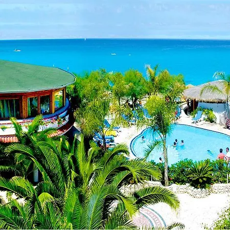 منتجع Rocca Di Vadaro - Beachfront Suites, & 3*