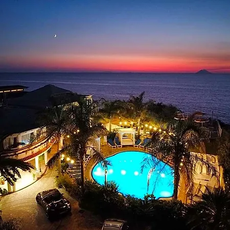 度假村 Rocca Di Vadaro - Seafront Suites, & 3*