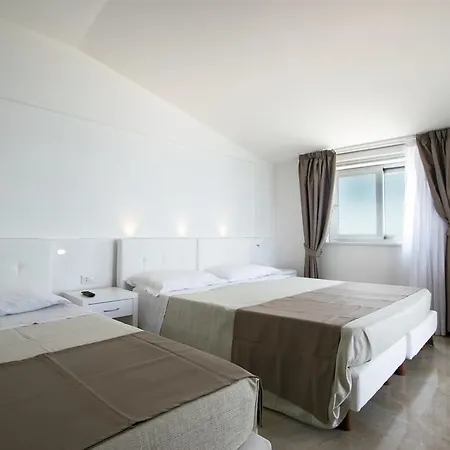 Resort Rocca Di Vadaro 3*