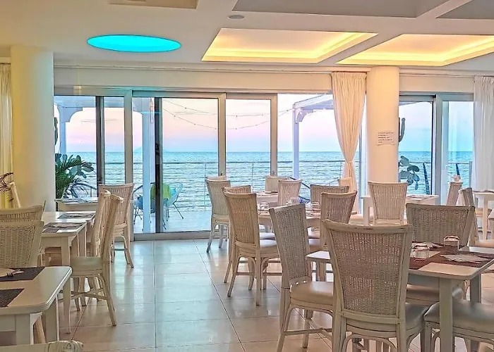 Rocca Di Vadaro - Beachfront Suites, Rooms&apartments 3*