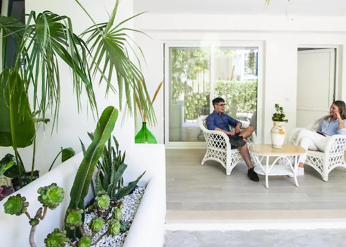 Rocca Di Vadaro - Beachfront Suites, & Resort 3*