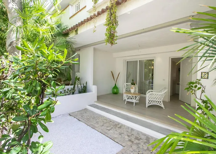 אתר נופש Rocca Di Vadaro - Beachfront Suites, & קאפו ואטיצ'אנו