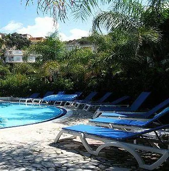 Rocca Di Vadaro - Beachfront Suites, & 3* Capo Vaticano