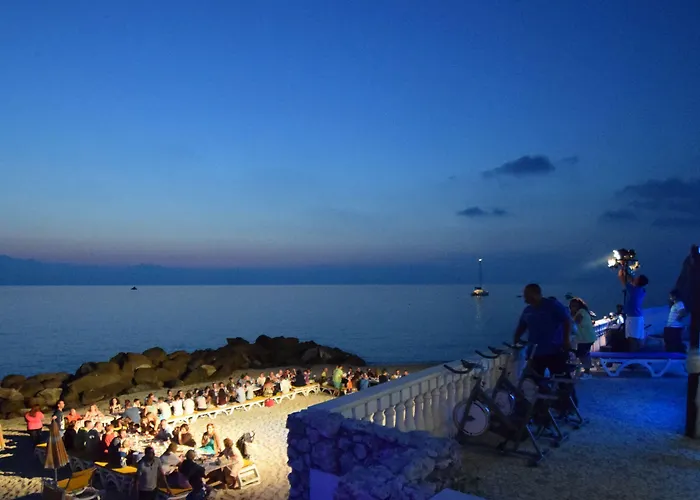 Resort Rocca Di Vadaro - Beachfront Suites, & Capo Vaticano